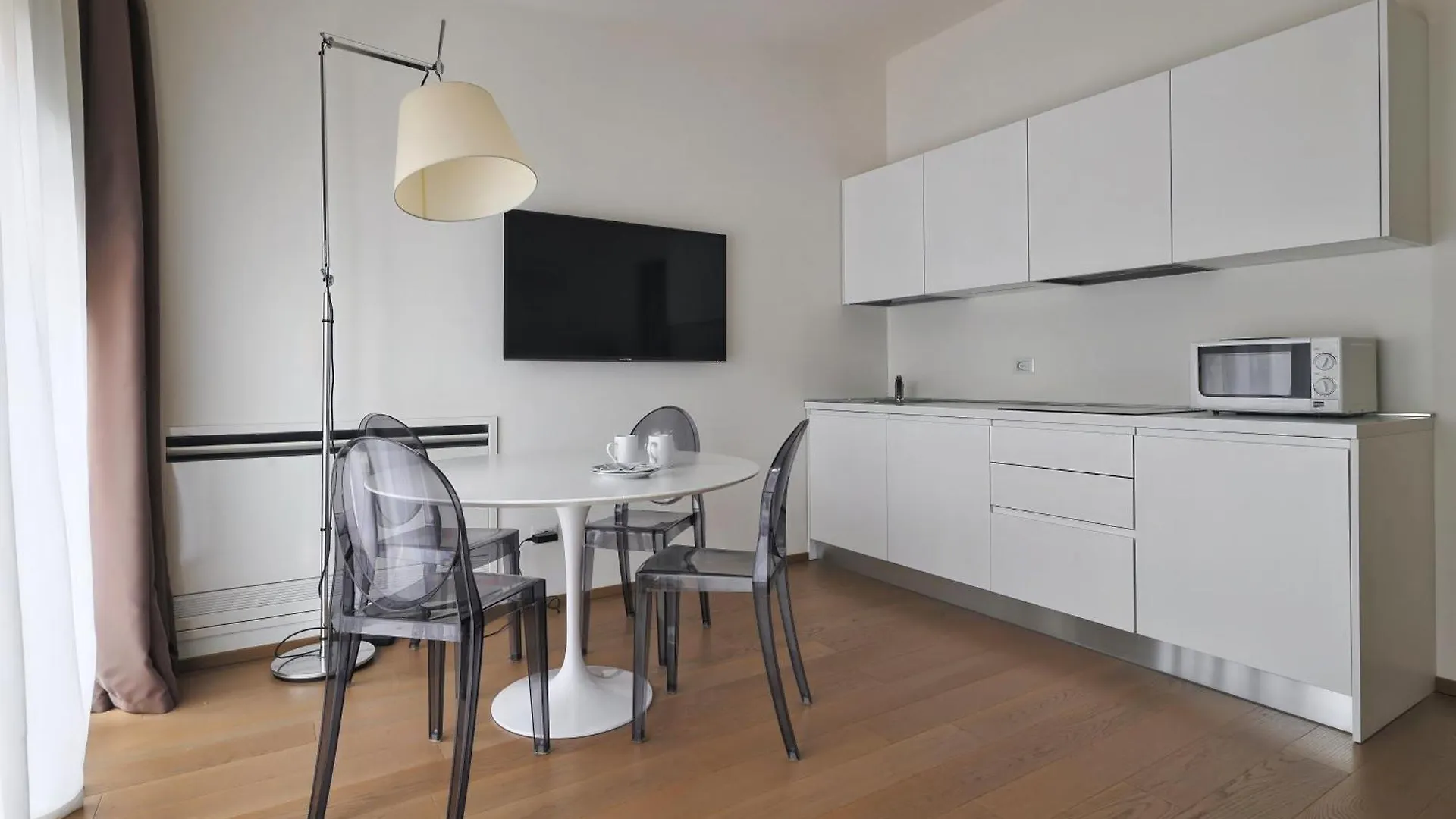kontakty Joivy Suite Corso Como 11 - Spiga Apartment